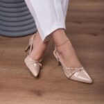 Scarpin 2 Fivelas Salto Fino Inspiração Arezzo 6 cm  Codigo 393. (Basta buscar na lupa no site).nude