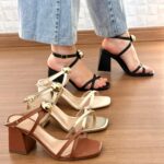 _SANDALIAS EM TIRAS COM MAXI ESFERAS DOURADO_