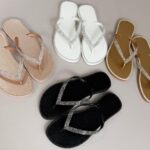 ✨Chinelo Glitter c/ tiras em strass ‼FORMA PADRÃO  💻 DT2301